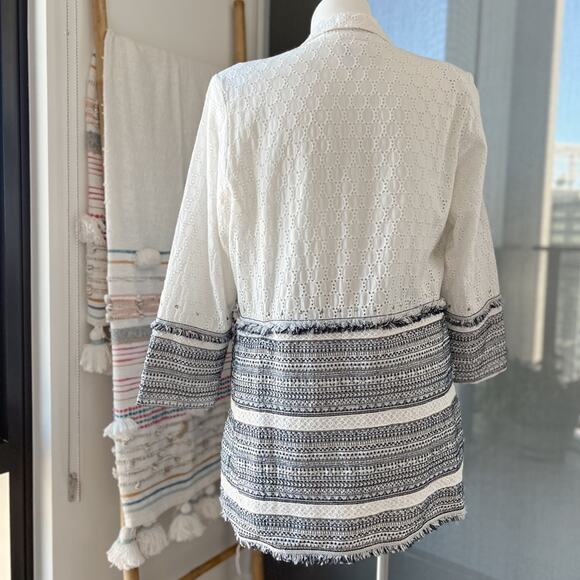 Chico’s White Blue Eyelet Linen Blend Embellished Lightweight Coat Women’s Large - Picture 4 of 9